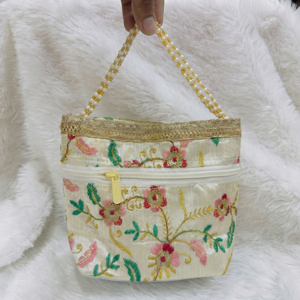 embroidered bag with floral patterns JB bags